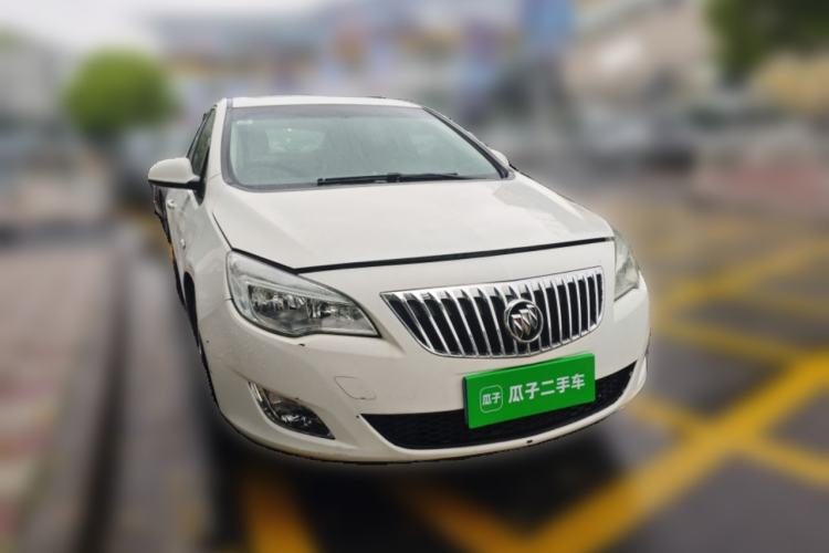 Used Buick GT 2014 XT 1.6L Automatic Fashion Edition Front Right 45 Deg