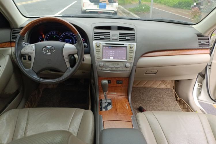 Used Toyota Camry 2011 200G Classic Anniversary Edition Center Console