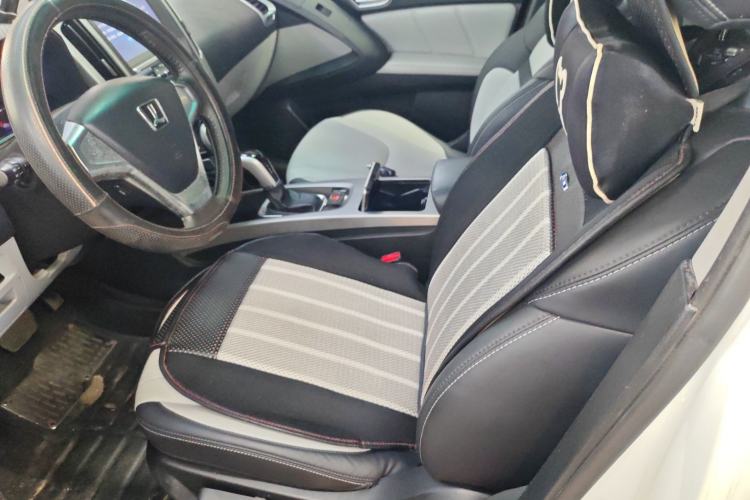 Used Luxgen U6 SUV 2014 1.8T Fashion Edition Left Front Seat