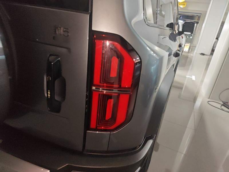 Used Formula Leopard 5 2023 Navigator Edition — 7