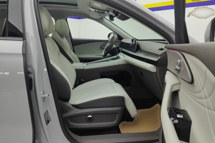 Used EXEED Stellar C-DM 2024 1.5T Long-Range Pro
