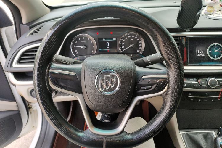 Used Buick GT 2015 15N Manual Luxury Version Steering Wheel
