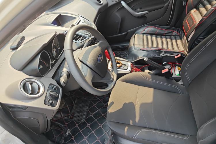 Used Ford Fiesta 2013 Hatchback 1.5L Automatic Fashion Edition Left Front Seat