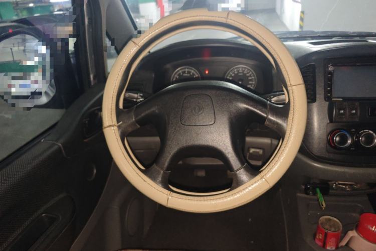 Used FORTHING Lingzhi 2013 M3 1.6L 7-seat Standard Model
