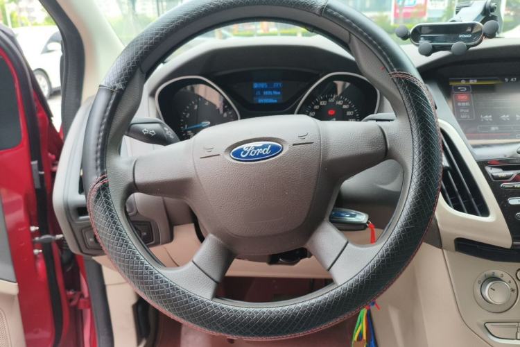 Used Ford Focus 2012 Sedan 1.6L Automatic Comfort Model
