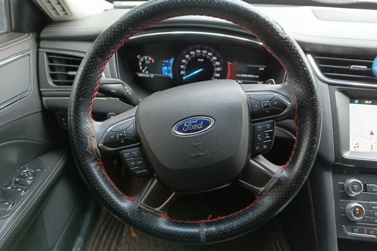 Used Ford Taurus 2017 EcoBoost 245 Fashion Edition Steering Wheel