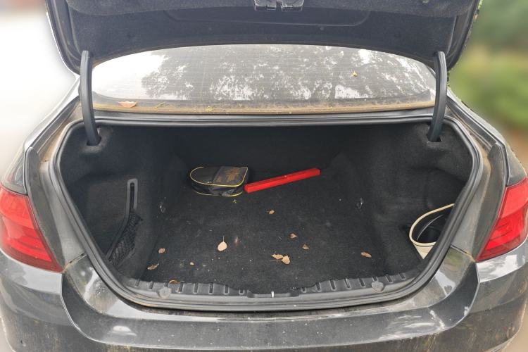 Used BMW 5 Series 2011 528Li Leading Model