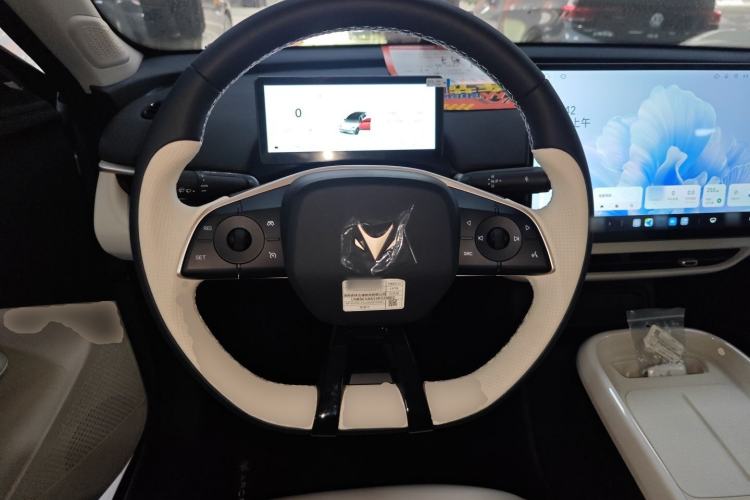 Used ARCFOX T1 2025 Model 425 PLUS
