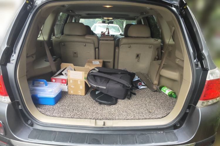 Used Toyota Highlander 2012 2.7L Two-Wheel Drive 7-Seater Luxury Edition
