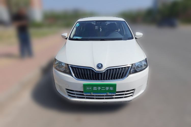 Used Skoda Rapid 2016 1.6L Manual Front-Wheel-Drive Version
