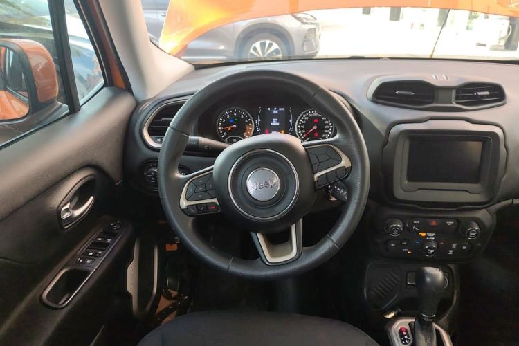Used Jeep Renegade 2018 Connected Large Screen Version 180T Automatic High-Energy Edition