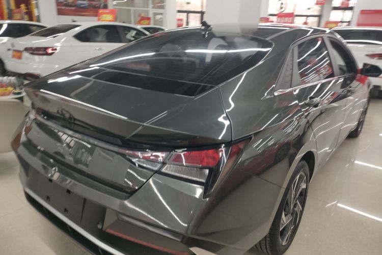 Used Hyundai Elantra 2023 1.5L CVT GLX Elite Edition Rear Right 45 Deg