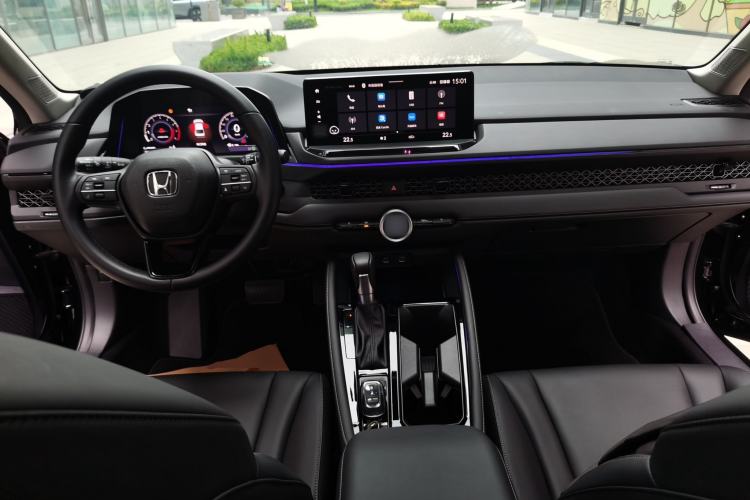 Used Honda Accord 2025 260TURBO Luxury Edition Center Console