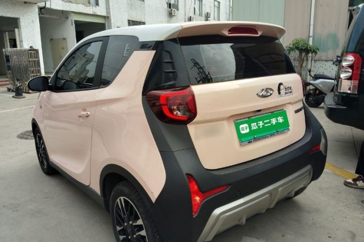 Used Chery Little Ant 2022 Sweet Pink Edition Half-Sugar Version Lithium Iron Phosphate 29.2 kWh 30 kW 301 km
