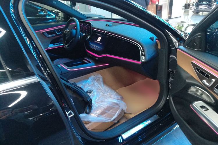 Used Mercedes-Benz E-Class 2025 Facelift E 300 L Luxury Edition
