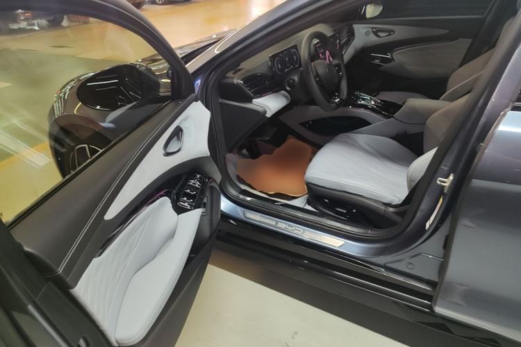 Used BYD Seal 2022 700 km Long-Range Rear-Wheel-Drive Version
