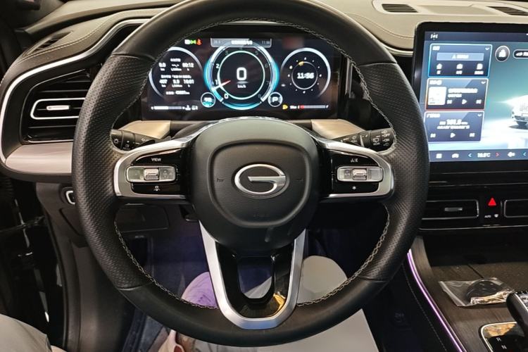 Used GAC Trumpchi GS8 2022 Linghang Series 2.0 TGDI Two-Wheel-Drive Luxury Smart Connectivity Version (7 Seats)

