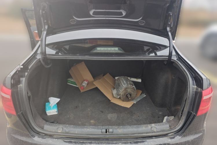 Used Volkswagen Lavida 2013 Revised Classic 1.6L Automatic Fashion Edition
