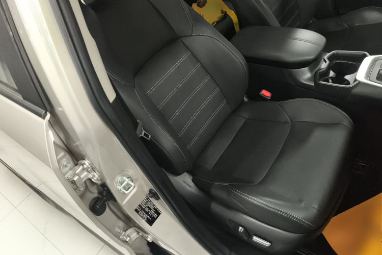 Used Toyota Wildlander 2023 Dual-Motor 2.5L E-CVT Four-Wheel Drive Prestige Edition