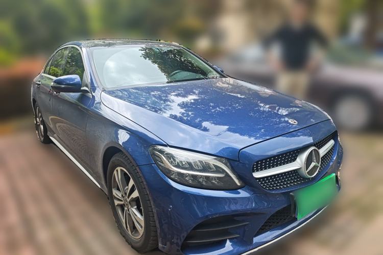 Used Mercedes-Benz C-Class 2021 C 200 L Fashion Edition Sport Version Front Right 45 Deg