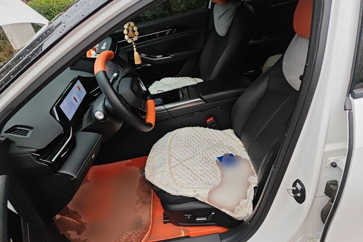 Used Geely Galaxy L6 2024 125km PLUS Dragon Edition
