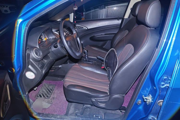 Used Chevrolet Sail 2013 Sedan 1.4L Manual - Youyi Happiness Edition Left Front Seat