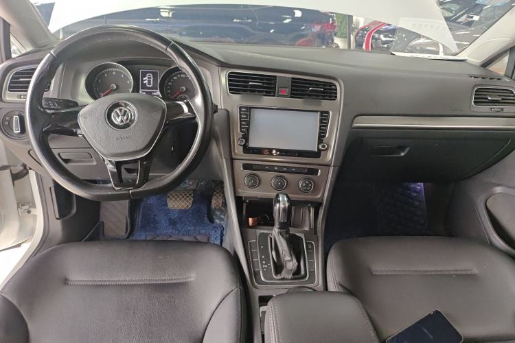 Used Volkswagen Golf 2015 1.6L Automatic Comfort Model
