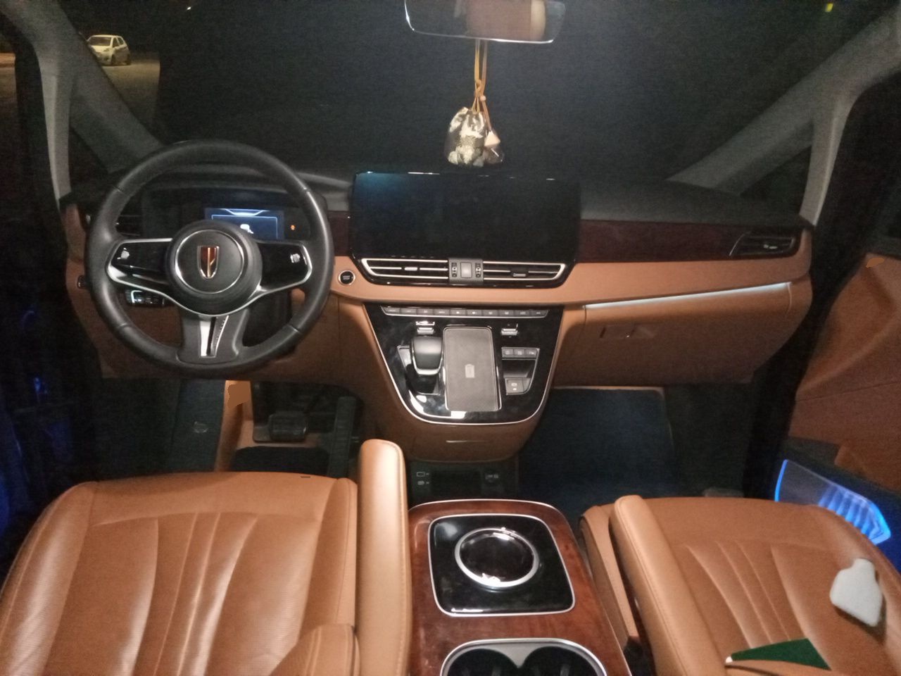 Hongqi HQ9 2023 2.0T Smart Connect Flagship Edition - Chinese Trim Chang — снимка 9