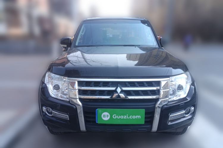 Used Mitsubishi Pajero 2016 3.0L Automatic Standard Version China V Standard Front