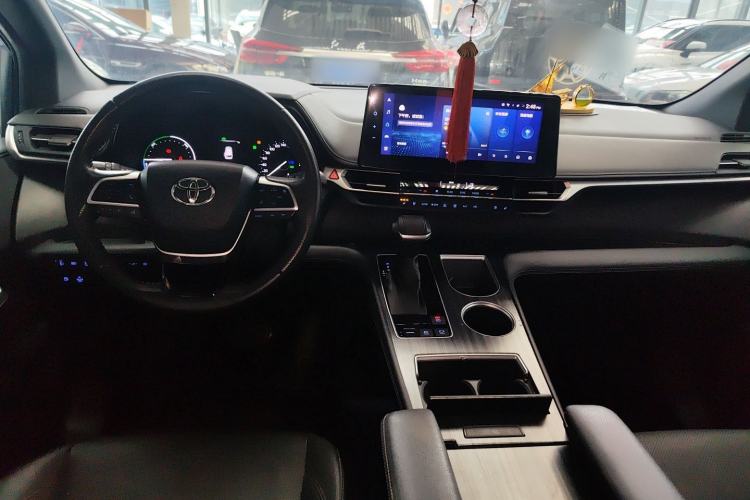 Used Toyota SIENNA 2021 2.5L Hybrid Premium Edition