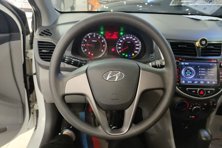 Used Hyundai Verna (older generation) 2016 1.4L Automatic Leading-Edge GLX
