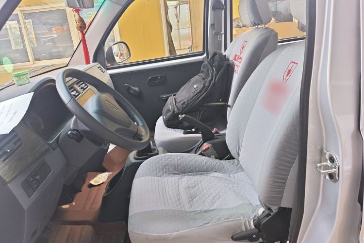 Used Jinbei Hiace X30 2023 1.5L Super-Comfortable Passenger Van 5/6/7-Seater Non-Air-Conditioned Version Model SWC15M Left Front Seat