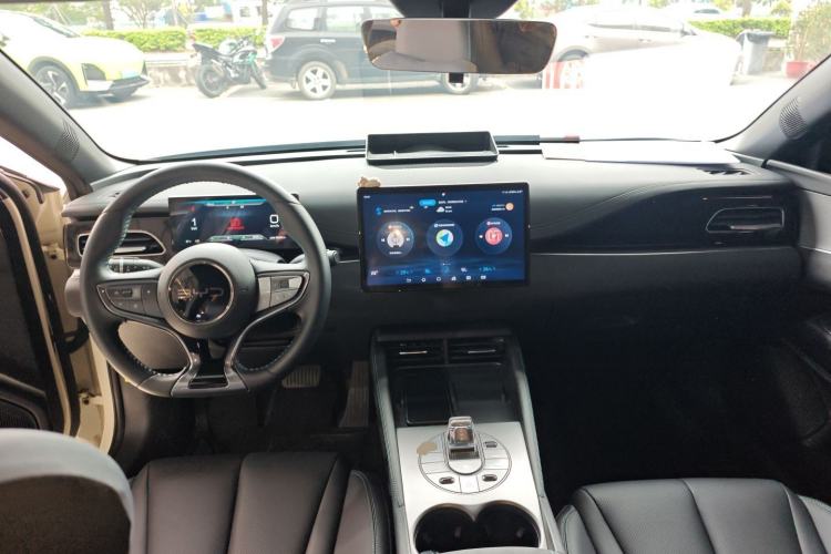 Used BYD Seal 06 New Energy 2024 DM-i 80KM Prestige Model Center Console