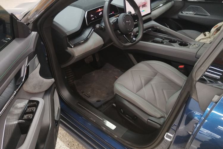 Used Zeekr 001 2023 WE Edition 100 kWh Driver Seat