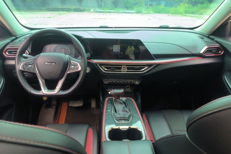 Used CHANGAN OSHAN X5 2021 1.5T DCT Prestige Edition Center Console