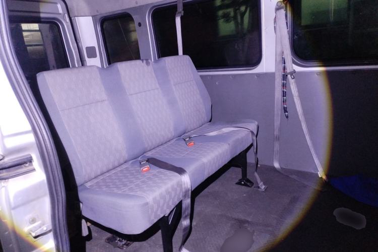 Used Dongfeng Yufeng 2015 2.5T Lingyun Edition Yulibao High-End Long Wheelbase Mid-Roof ZD25 Left Rear Seat