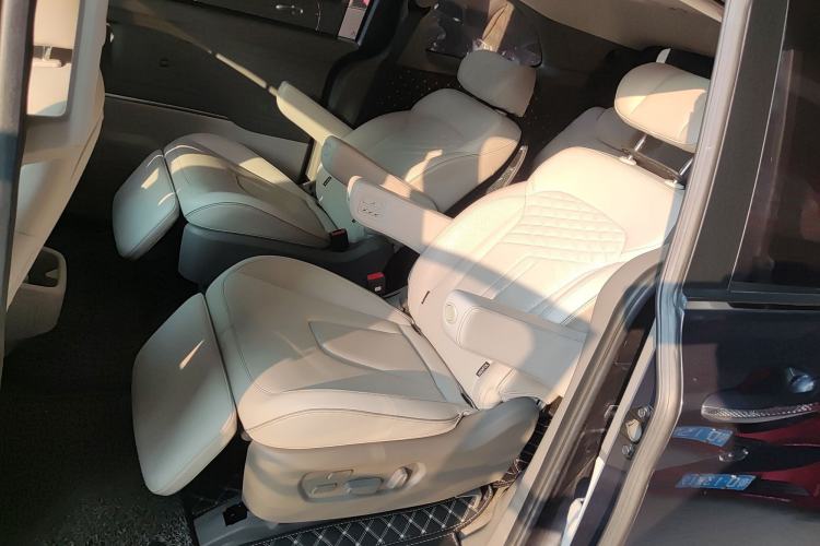 Used Hyundai Custo 2021 380TGDi Smart Love Flagship Edition TOP Premium Left Rear Seat