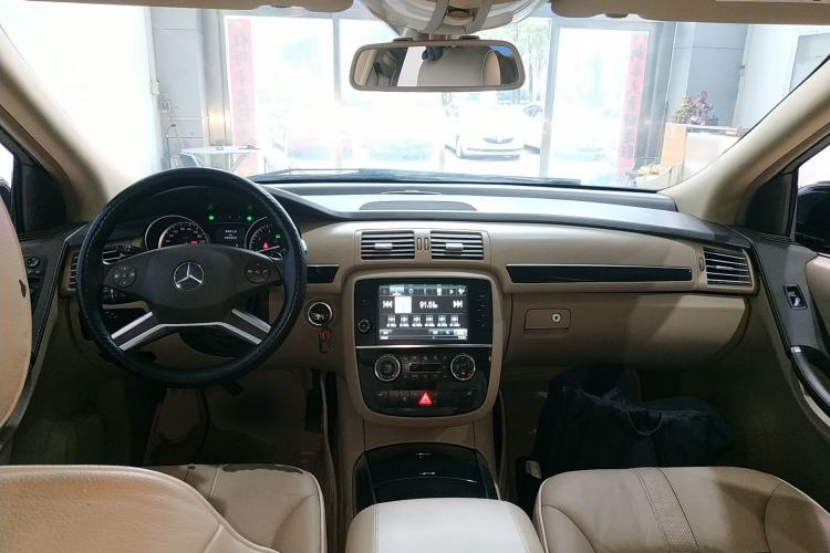 Used Mercedes-Benz R-Class 2014 R 320 4MATIC Luxury Model