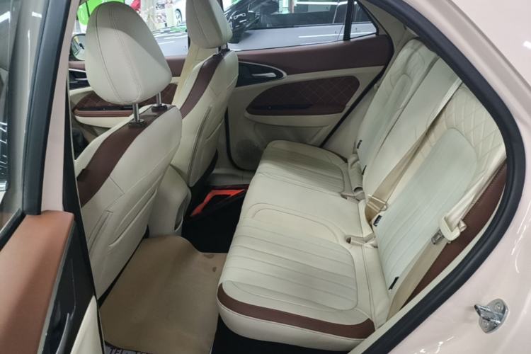 Used ORA Good Cat 2023 401 km Standard Range Premium Version Lithium Iron Phosphate
