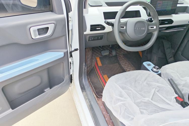 Used Geely Galaxy Panda 2024 Panda Mini 200km Endurance Bear Driver Seat