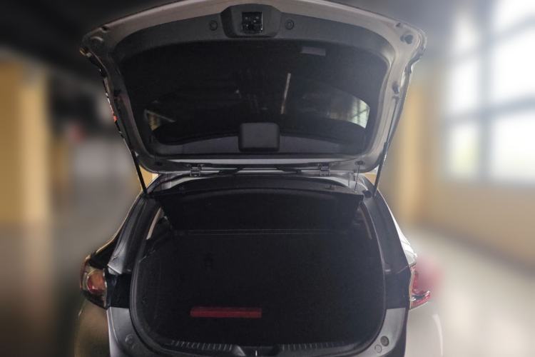 Used Mazda 3 2010 Hatchback 1.6 Manual Comfort Model Trunk