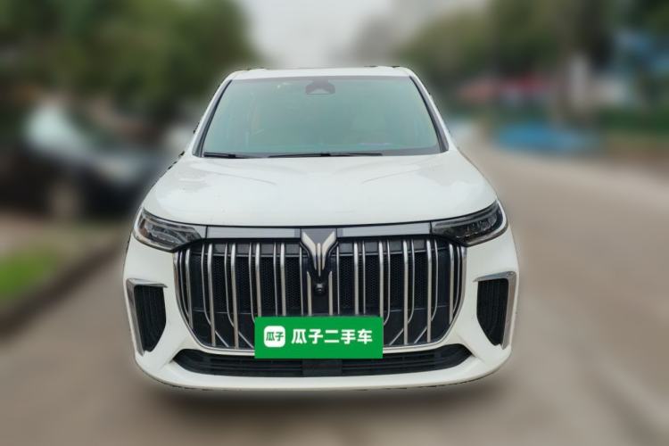 Used VOYAH Dream 2024 PHEV Extended-Range Premium Edition Front