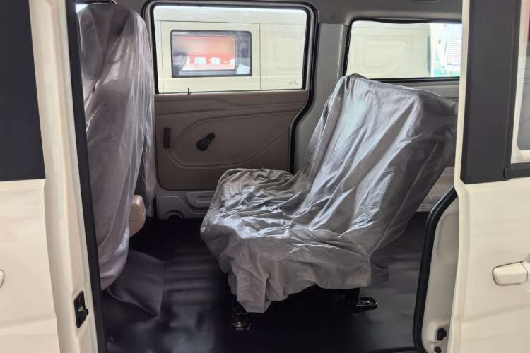 Used CHANGAN KUAYUE Xing V5 2021 1.6L Fortune-Attracting Edition Comfort Model DAM16KR Interior 3