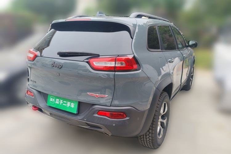 Used Jeep Cherokee 2014 3.2L High-Performance Version