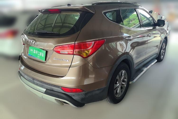 Used Hyundai Santa Fe 2013 2.4L Automatic Two-Wheel Drive Smart Version Rear Right 45 Deg