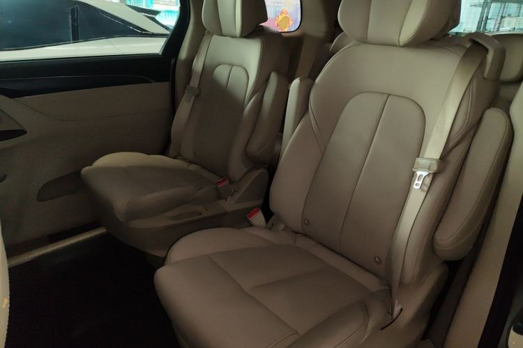 Used Buick GL8 2023 ES Lu Zun Deluxe Model Left Rear Seat