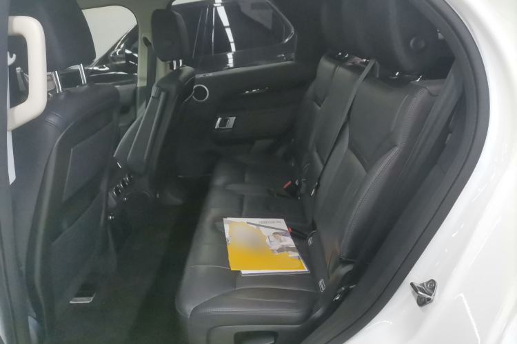 Used Land Rover Discovery 2020 2.0T SE
