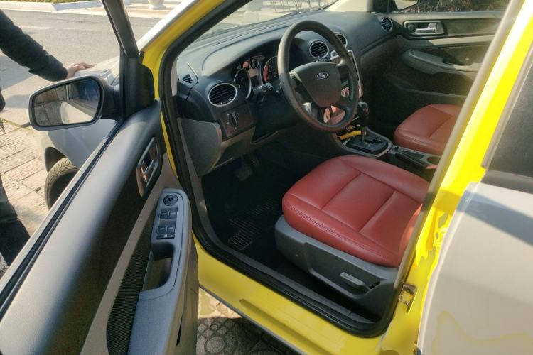 Used Ford Focus 2013 Hatchback Classic 1.8L Automatic Base Model