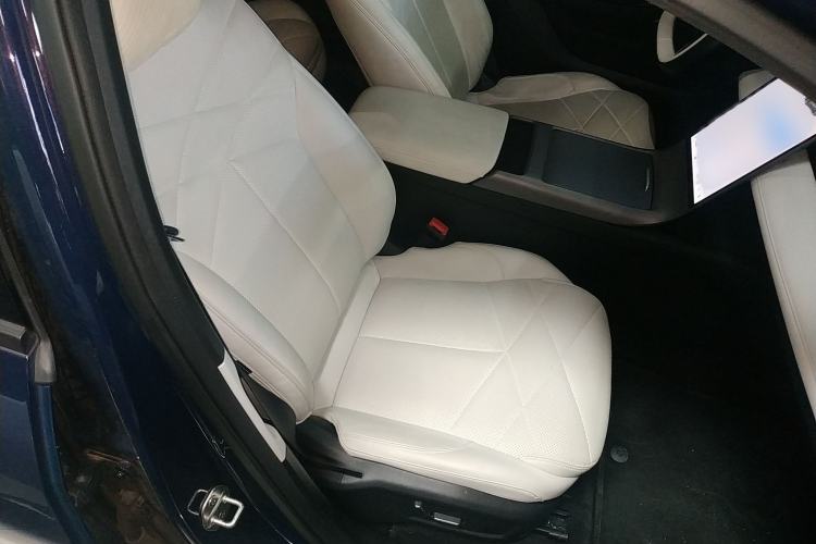 Used Geely Galaxy L6 2023 125km MAX