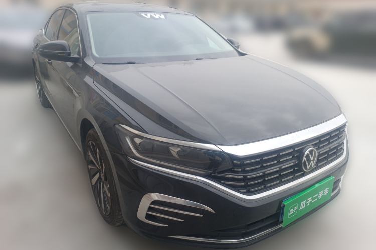 Used Volkswagen Passat 2022 330TSI Elite Edition Front Right 45 Deg